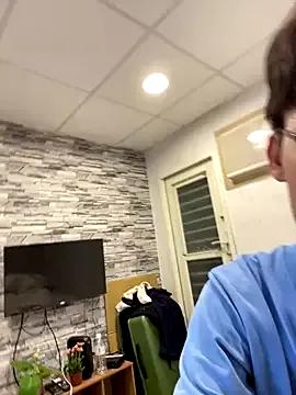 hihi0169 from StripChat