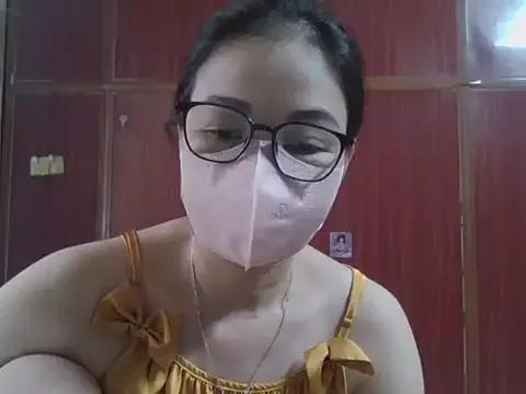 Hilary096 from StripChat is Freechat