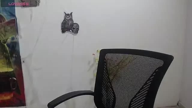 Hillary_Bel from StripChat