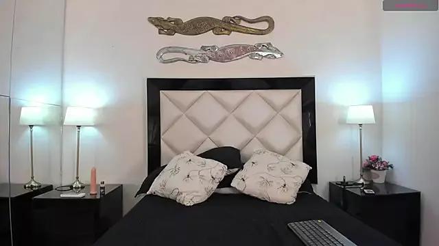 hillary_chen from StripChat is Freechat