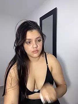 Explore our live girls sluts from our Custom and Multi clubs and checkout exclusive access to highly interactive content, such as shape, hair, titties, pussy type and many more.
