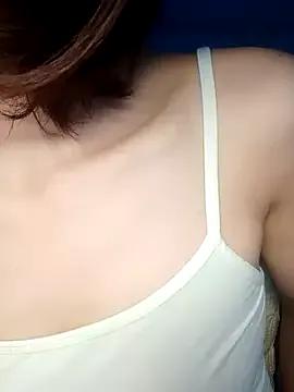 Hinna_x from StripChat