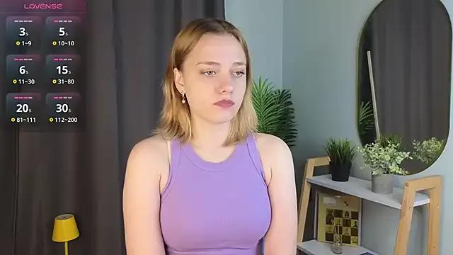 HollieCollelo from StripChat