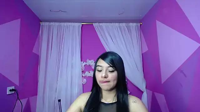 Holly_Bms from StripChat