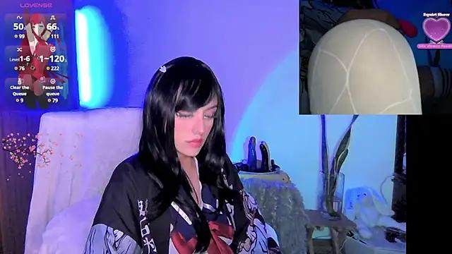 HollyDominic from StripChat