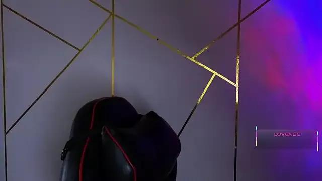 Hollyxx_ from StripChat