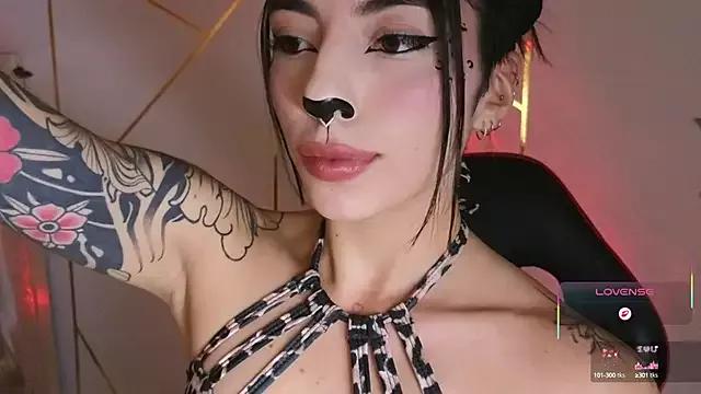 Hollyxx_ from StripChat