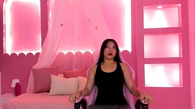 HolyLux from StripChat is Freechat