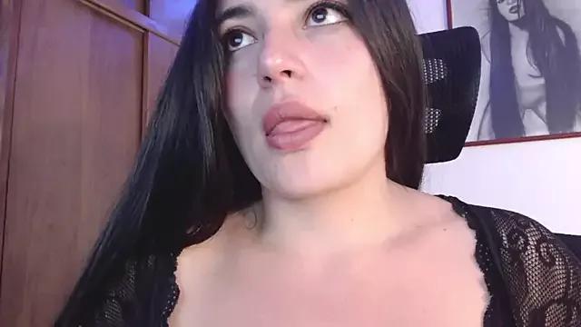 Honey_Aynur20 from StripChat is Freechat