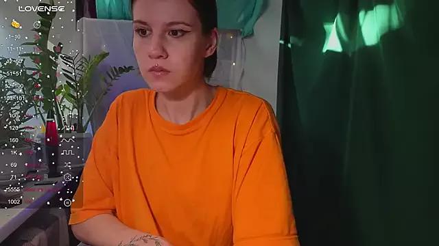 Explore our live girls sluts from our Custom and Multi clubs and checkout exclusive access to highly interactive content, such as shape, hair, titties, pussy type and many more.