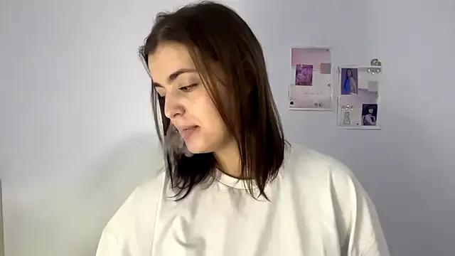 Explore our live girls sluts from our Custom and Multi clubs and checkout exclusive access to highly interactive content, such as shape, hair, titties, pussy type and many more.