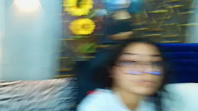 honeymoon_12 from StripChat is Freechat