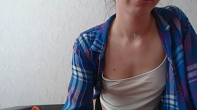 Explore our live girls sluts from our Custom and Multi clubs and checkout exclusive access to highly interactive content, such as shape, hair, titties, pussy type and many more.
