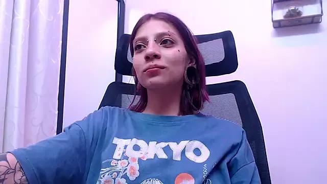 HORNET_ from StripChat is Freechat