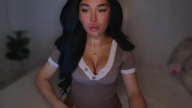 Explore our live girls sluts from our Custom and Multi clubs and checkout exclusive access to highly interactive content, such as shape, hair, titties, pussy type and many more.