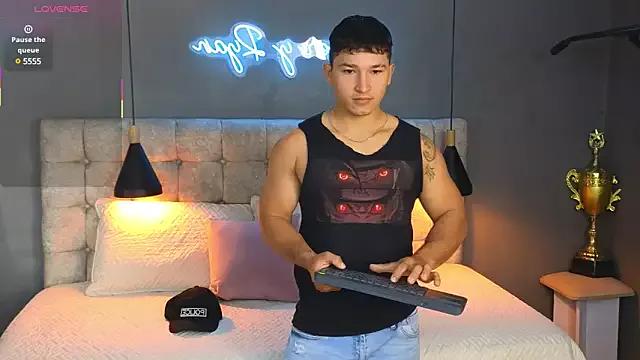 Photos of Horny_nick18 from StripChat is Freechat