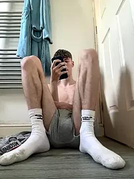 hornyadam19 from StripChat is Freechat