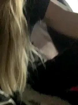 Hornyamy026 from StripChat is Freechat