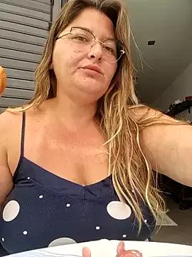 HornyBella88 from StripChat is Freechat