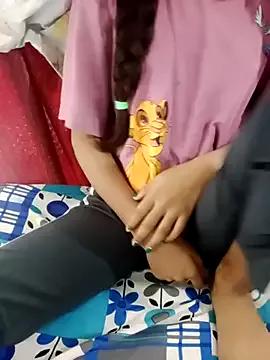 Hot-300 from StripChat is Freechat