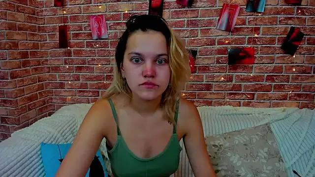 Explore our live girls sluts from our Custom and Multi clubs and checkout exclusive access to highly interactive content, such as shape, hair, titties, pussy type and many more.
