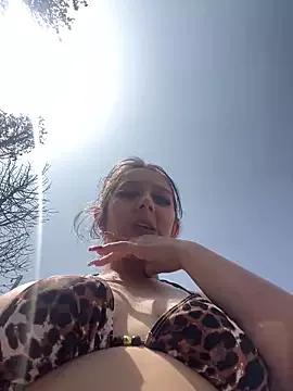 Photos of hotamanda01 from StripChat is Group