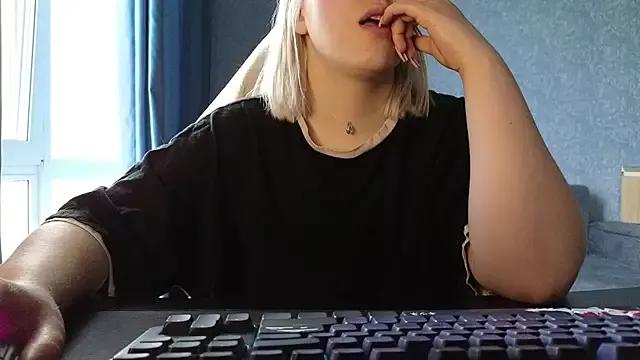 HotBrandyX webcams show profile image 