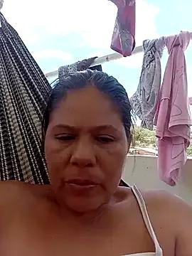 hotmom33 from StripChat is Freechat