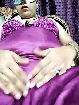 hotti-rashmi from StripChat