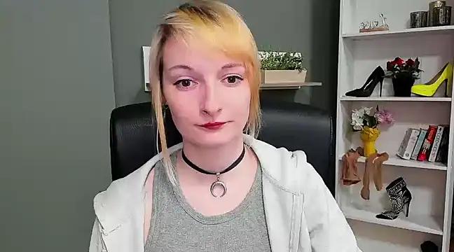 hottieBlair from StripChat