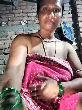 Hotty-dola from StripChat