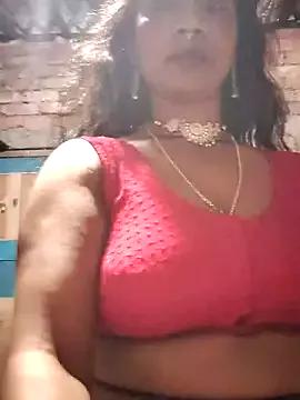 Hotty-dola from StripChat