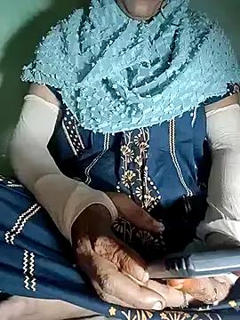 Hotty-Monaa from StripChat