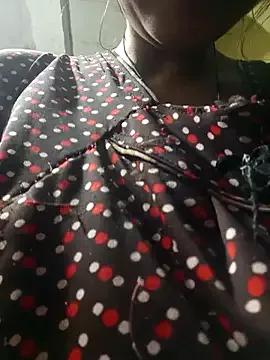 Hotty-queen from StripChat is Freechat
