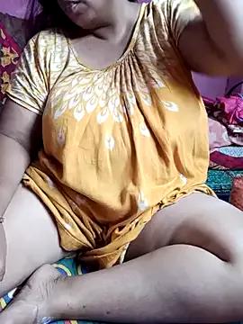 Hotty-rumi from StripChat