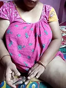 Hotty-rumi from StripChat