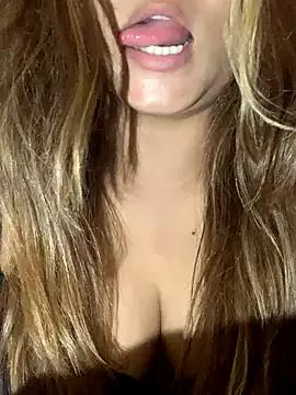 Hottylover03 webcams show profile image 