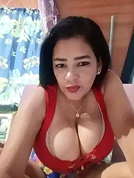 Hugueboobs_chantall_ webcams show profile image 