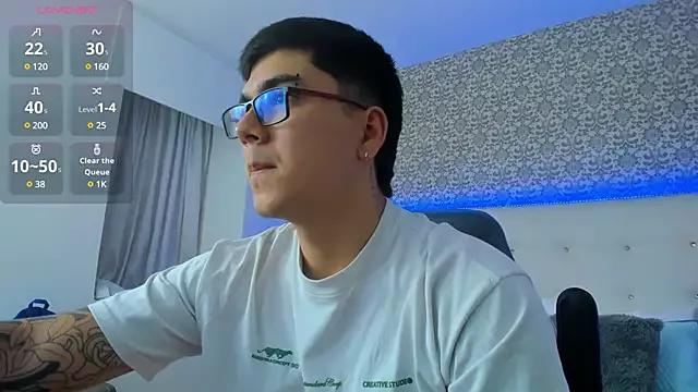 HunterRush_ from StripChat is Freechat