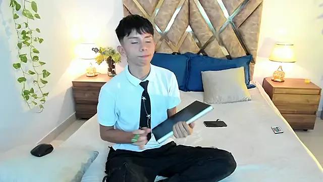 Hyunjin_Son webcams show profile image 