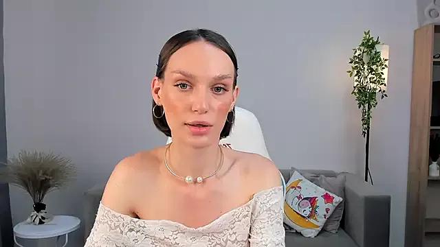 Explore our live girls sluts from our Custom and Multi clubs and checkout exclusive access to highly interactive content, such as shape, hair, titties, pussy type and many more.