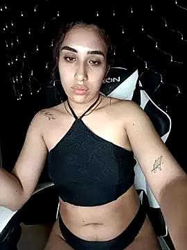 ifeelverywet_andhot from StripChat