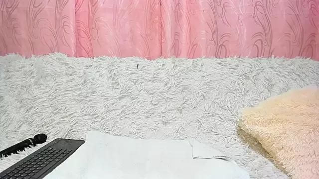 Explore our live girls sluts from our Custom and Multi clubs and checkout exclusive access to highly interactive content, such as shape, hair, titties, pussy type and many more.