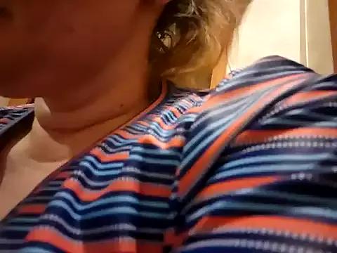 ILUV2TUCHMYKITTY from StripChat is Freechat