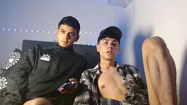 Explore our live girls sluts from our Custom and Multi clubs and checkout exclusive access to highly interactive content, such as shape, hair, titties, pussy type and many more.