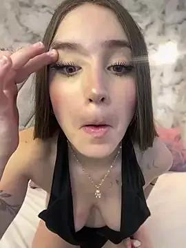 Im_Manu from StripChat