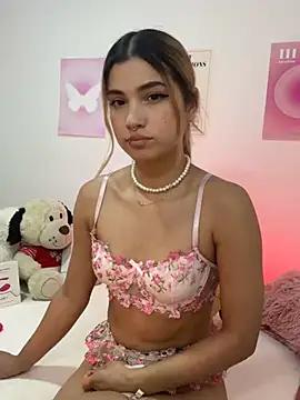 Explore our live girls sluts from our Custom and Multi clubs and checkout exclusive access to highly interactive content, such as shape, hair, titties, pussy type and many more.