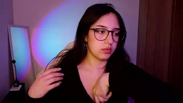 immisssilver from StripChat is Freechat