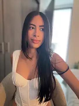 imsaraah from StripChat is Freechat