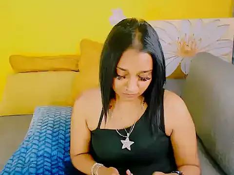Explore our live girls sluts from our Custom and Multi clubs and checkout exclusive access to highly interactive content, such as shape, hair, titties, pussy type and many more.